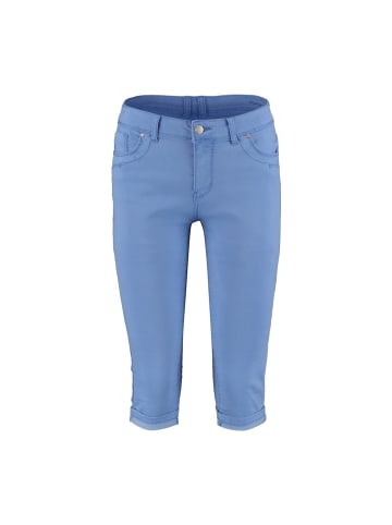 Hailys Capri in summer blue