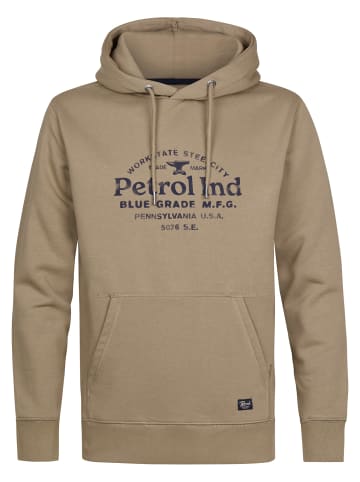 Petrol Industries Hoodie mit Grafik-Print millview in Orange