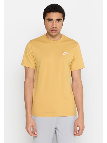 Nike T-Shirts in wheat gold