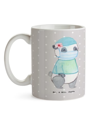 Mr. & Mrs. Panda Coffee Mug Operationsassistentin Herz ohne Spruch in Grau Pastell