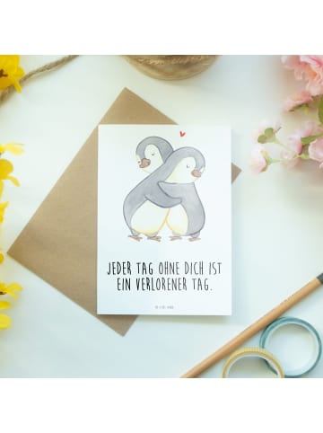 Mr. & Mrs. Panda Grußkarte Pinguine Kuscheln mit Spruch in Weiß