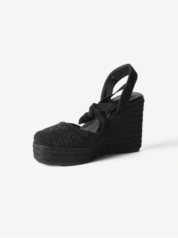 KOROSHI Einfache, schicke Hightech-Sandalen in Schwarz