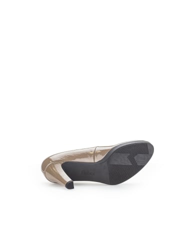 Gabor Fashion Plateau Pumps in Braun