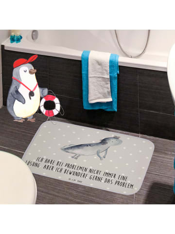 Mr. & Mrs. Panda Duschmatte Axolotl Schwimmen mit Spruch in Grau Pastell