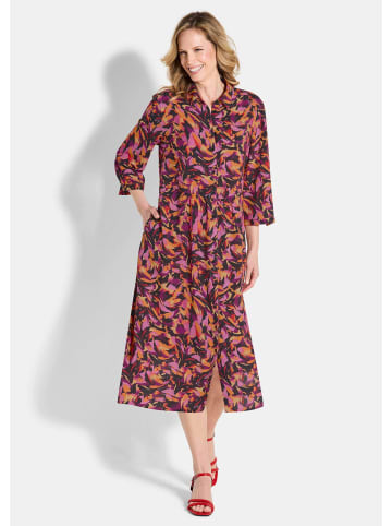 GOLDNER Kurzgröße:  Fließendes Viskosekleid mit Knopfleiste in rot / gemustert