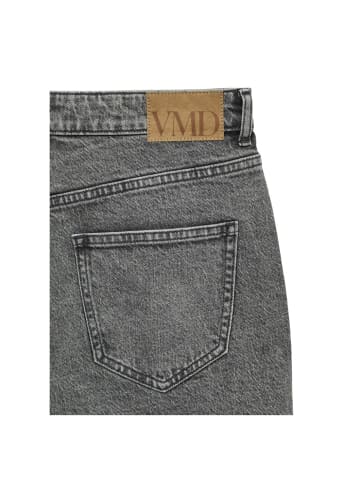 Vero Moda Short in Medium Grey Denim