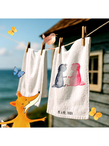 Mr. & Mrs. Panda Handtuch Axolotl Liebe ohne Spruch in Weiß