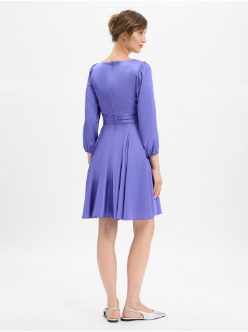 Marie Lund Abendkleid in lila - 0001