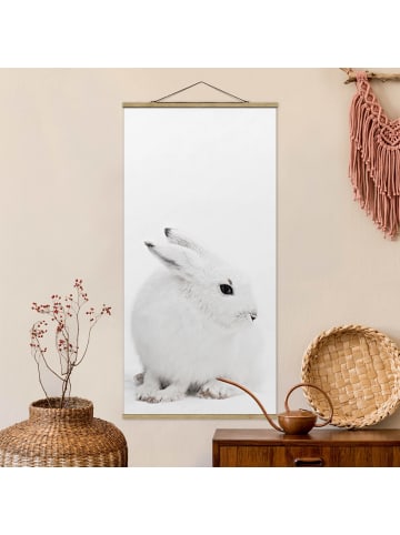 WALLART Stoffbild mit Posterleisten - Arktischer Hase in Weiß