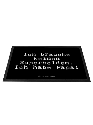 Mr. & Mrs. Panda Bodenvorleger Ich brauche keinen Superhelden...... in Schwarz