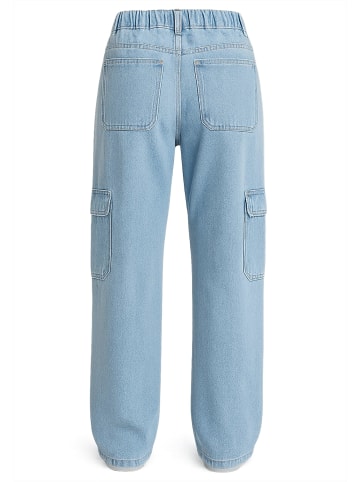 DEF DEF in light blue