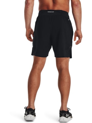 Under Armour Short "Launch Elite" in Schwarz