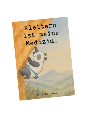Mr. & Mrs. Panda Postkarte Panda Klettern Design mit Spruch in Weiß