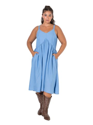 Studio Untold Midikleid in light blue