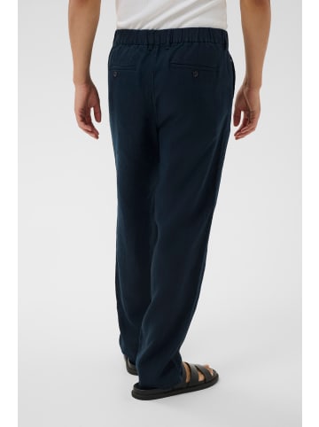 Matinique Casual Hose MAharlow Gerade Passform in Dark Navy