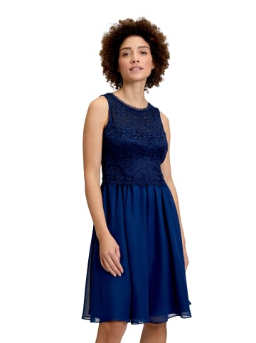 Vera Mont Abendkleid mit Spitze in Festival Blue