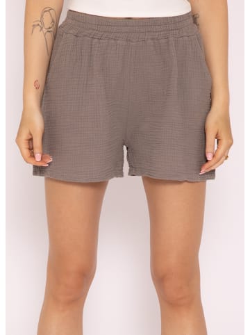 SASSYCLASSY Musselin Shorts mit Leo-Print in Taupe