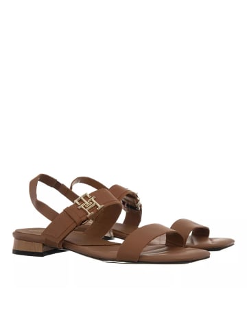 Tommy Hilfiger Hardware Flat Sandal Summer Cognac in brown