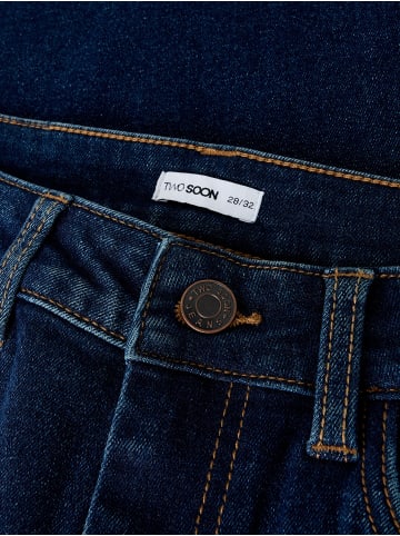 TWO SOON Flared Jeans in Dark Blue Denim