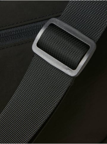 Jack & Jones Bauchtasche mit Reißverschluss und Schnallenriemen in Schwarz