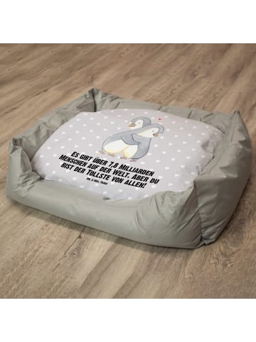Mr. & Mrs. Panda Liegeplatz Pinguine Kuscheln mit Spruch in Grau Pastell