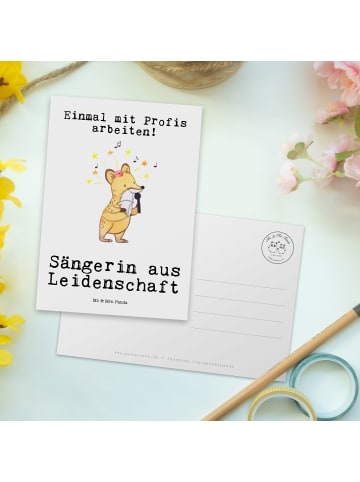 Mr. & Mrs. Panda Postkarte Sängerin Leidenschaft mit Spruch in Weiß