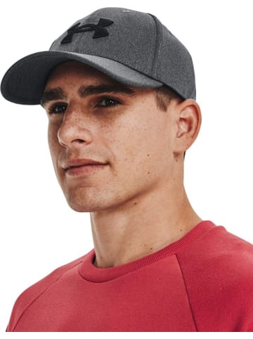 Under Armour Cap "UA Blitzing Kappe" in Schwarz