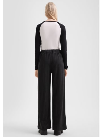 QS T-Shirt in 02D0_creme