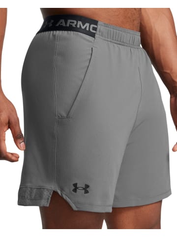 Under Armour Sportshorts "Ua Vanish Woven 6In Shorts" in Grau