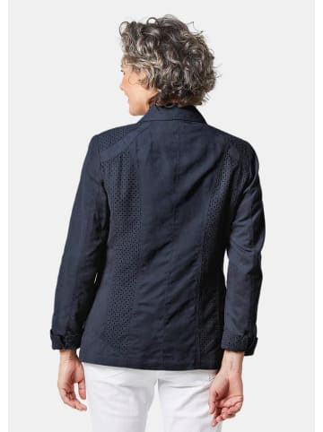 GOLDNER Kurzgröße:  Velourslederimitat-Blazer mit Perforierung in dunkelmarine