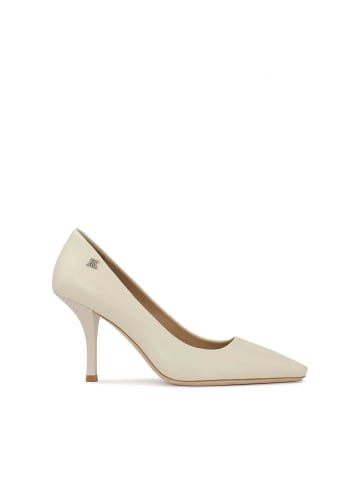 Kazar Studio Pumps in Creme