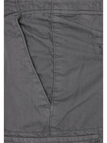 Urban Classics Cargo Shorts in darkshadow