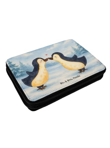 Mr. & Mrs. Panda Federmäppchen Pinguin Liebe Design ohne Spruch in Weiß