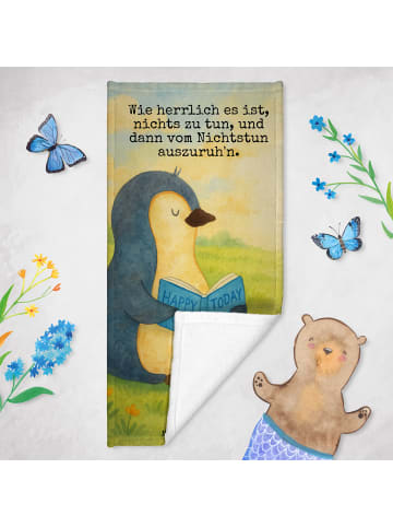 Mr. & Mrs. Panda Badehandtuch Pinguin Buch Design mit Spruch in Eisblau