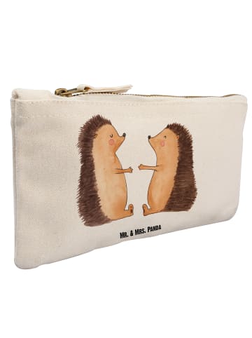 Mr. & Mrs. Panda Federtasche Igel Liebe ohne Spruch in Weiß