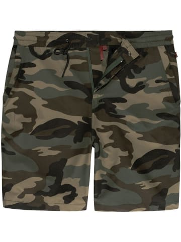 Vintage Industries Short in Camouflage