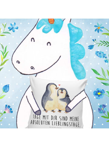 Mr. & Mrs. Panda Sofakissen Pinguin umarmen mit Spruch in Weiß