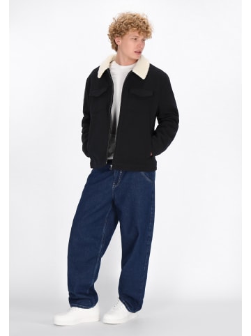 MO Jacket in navy