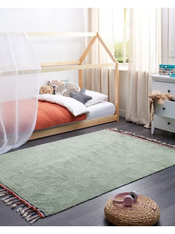 Beliani Kurzflor CAPARLI in Grün - (W) 140 x (L) 200 cm