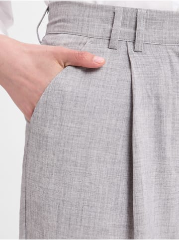 edited Hose in hellgrau