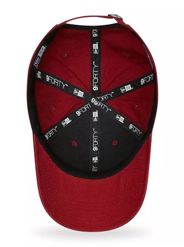 NEW ERA Baseballkappe mit verstellbarem Verschluss und Logo in Rot