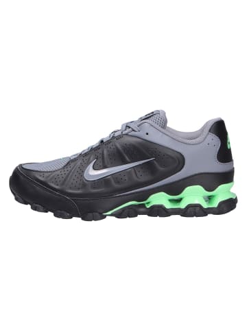 Nike Sneaker REAX 8 NSW in schwarz