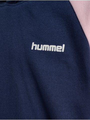 Hummel Kapuzenpullover Raglanärmel Hmljr Loose Kinder in DRESS BLUE/ROSEATE SPOONBILL
