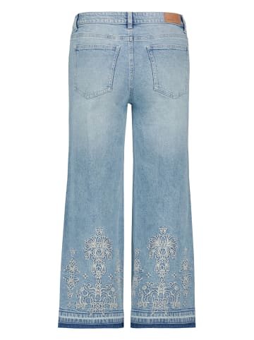 Zero  Basic-Jeans mit weitem Bein. in Light Blue Denim