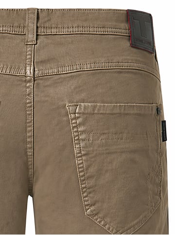 Timezone Unifarbene Shorts mit geradem Schnitt und Five-Pocket-Design in Olive