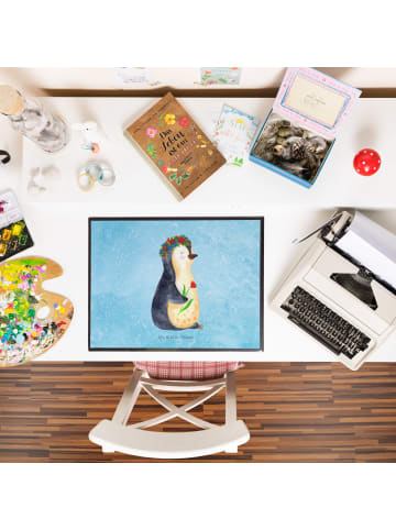 Mr. & Mrs. Panda Schreibunterlage Pinguin Blumen ohne Spruch in Eisblau