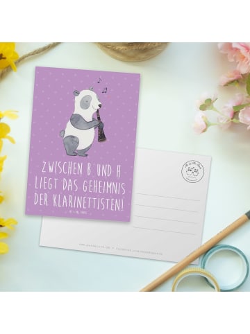 Mr. & Mrs. Panda Postkarte Klarinette Geheimnis mit Spruch in Lavendeltraum