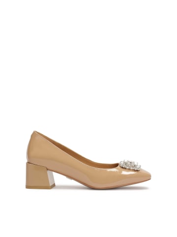 Kazar Pumps in Beige