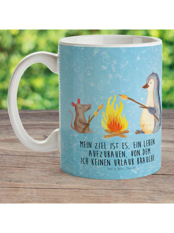 Mr. & Mrs. Panda Kindertasse Pinguin Lagerfeuer mit Spruch in Eisblau