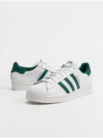 adidas Turnschuhe in white